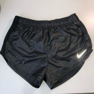 Nike Mesh Paneled Shorts Size Small